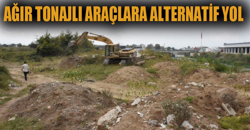 D�ZCE'DE FINDIK FABR�KASINDA YANGIN