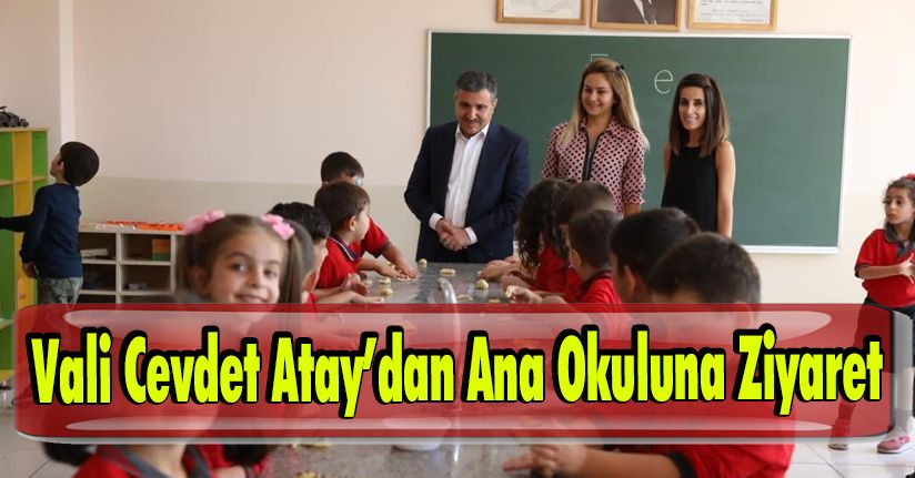 Vali Cevdet Atay, Ana Okulu Öğrencilerinin Dersine Girdi