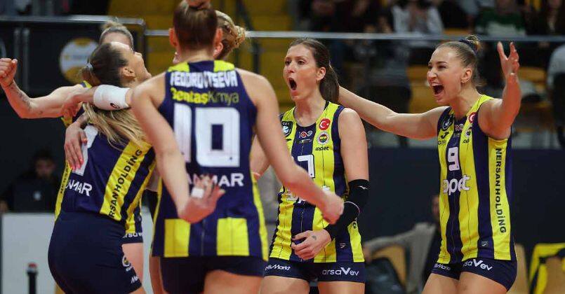 Fenerbahçe Opet, ezeli rakibine ilk yenilgisi tattırdı