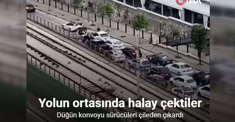 Yolu kapatıp halay çektiler, sürücüleri çileden çıkardılar