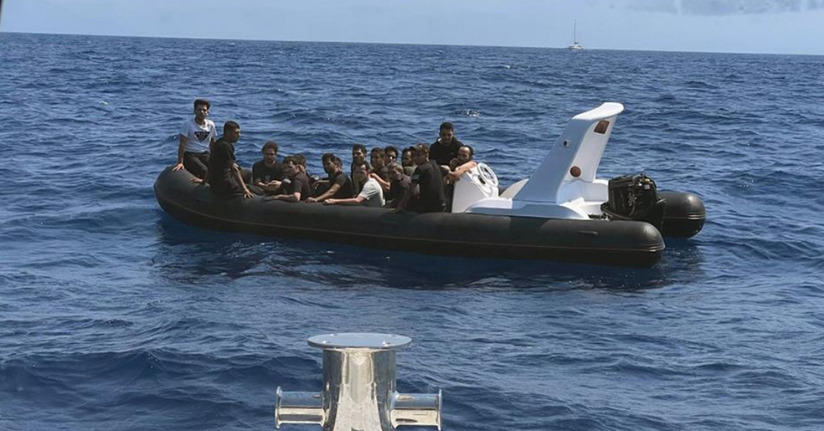 Yunanistan’ın geri ittiği 17 düzensiz göçmen ve 13 çocuk kurtarıldı