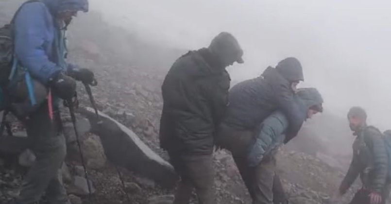 Ağrı Dağı’nda 2 dağcı kayıp: Arama çalışmaları sürüyor