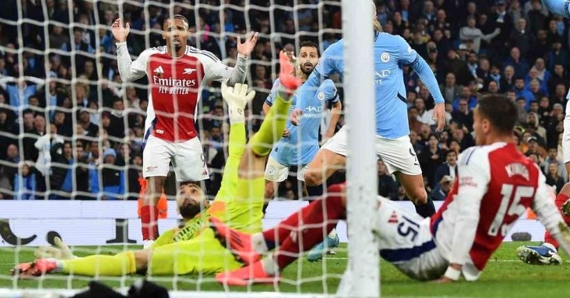 Manchester City, Arsenal karşısında son dakikada 1 puan aldı