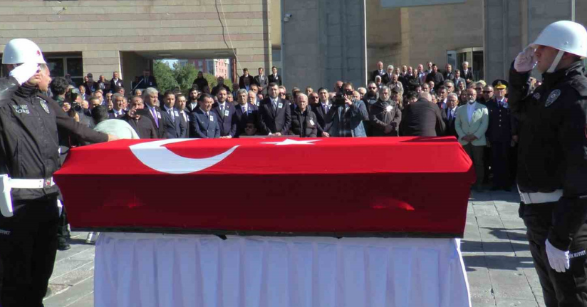 Vefat eden eski bakan için Kayseri’de tören düzenlendi