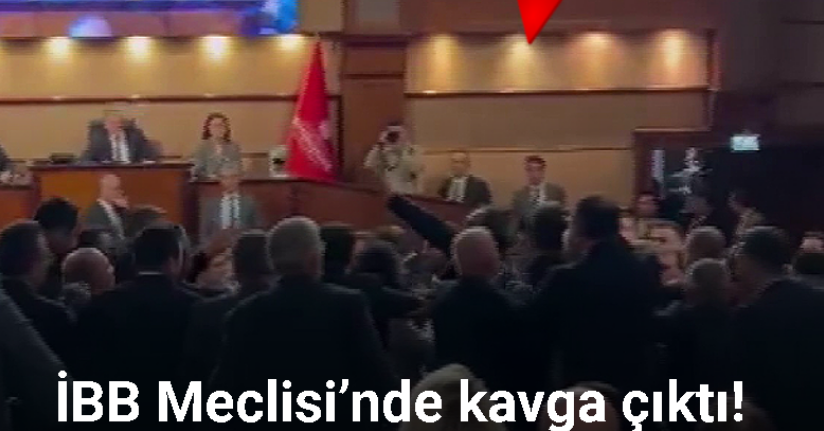 İBB Meclisi’nde kavga çıktı: Yumruklar ve su şişeleri havada uçuştu