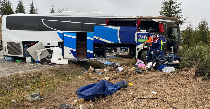 Eskişehir'de yolcu otobüsü, takla attı; 1 ölü, çok sayıda yaralı var