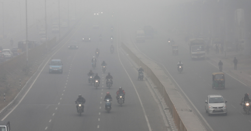 Yeni Delhi’de hava kirliliği nedeniyle okullar kapatıldı