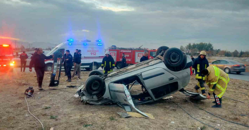 Cezaevindeki kocasını ziyaret eden kadın dönüş yolunda geçirdiği kazada öldü