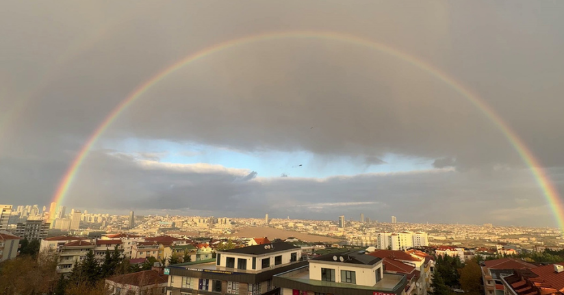 İstanbul semalarında oluşan gökkuşağı mest etti