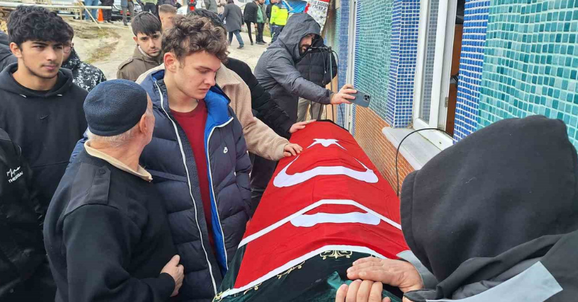 Çığ felaketinde hayatını kaybeden milli sporcu Emre Yazgan’a memleketi Trabzon’da son veda