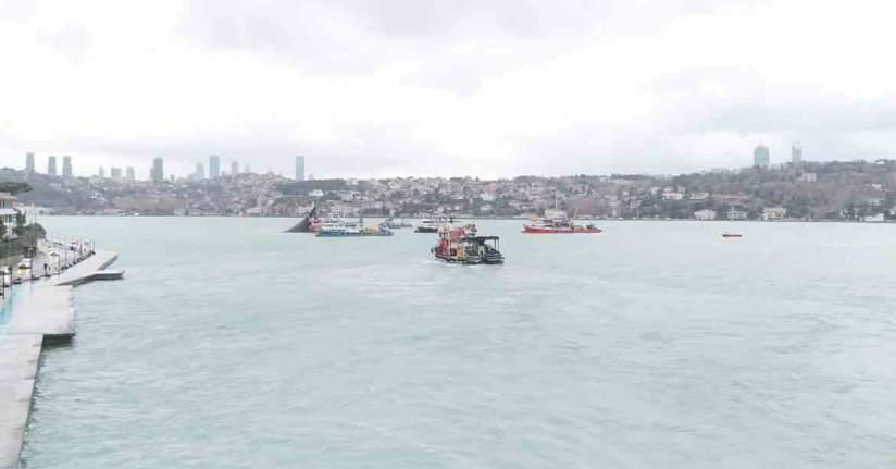 İstanbul Boğazı’nda balıkçı tekneleri akıntıya kapıldı