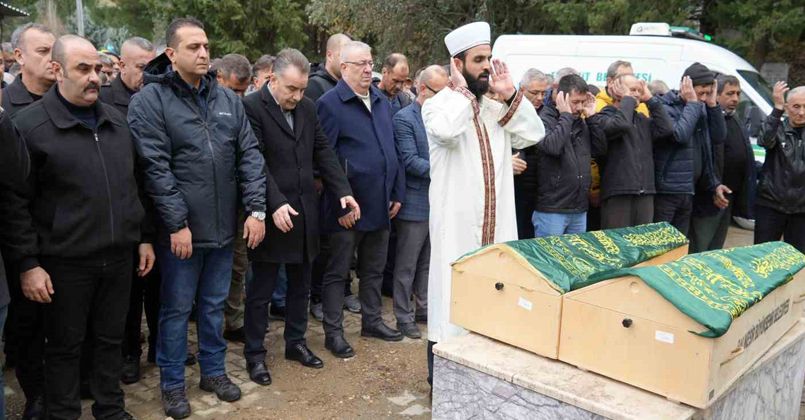 Balıkesir’deki yangında ölen kardeşler toprağa verildi