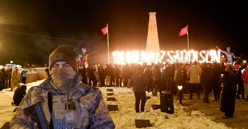 Dondurucu havada, Sarıkamış Şehitleri için yürüdüler