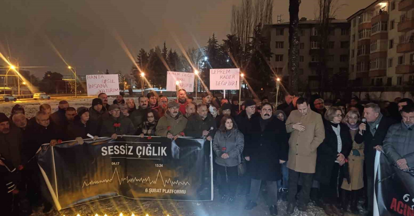 Malatya’da depremde hayatını kaybedenler 04.17’de unutulmadı