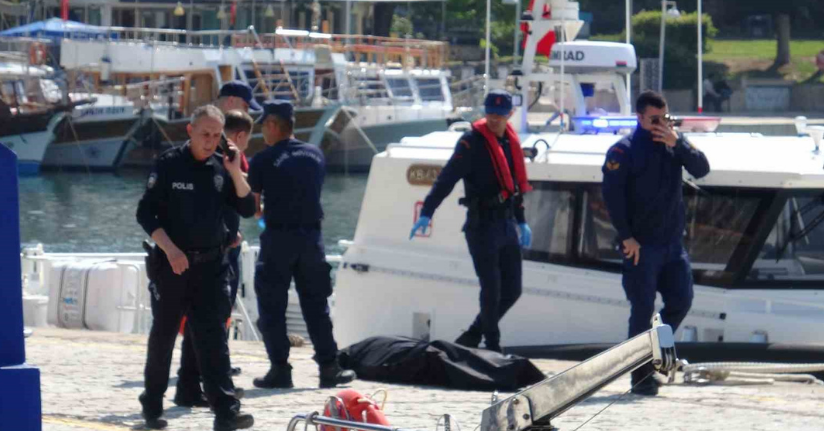 Antalya’da deniz yüzeyinde erkek cesedi bulundu