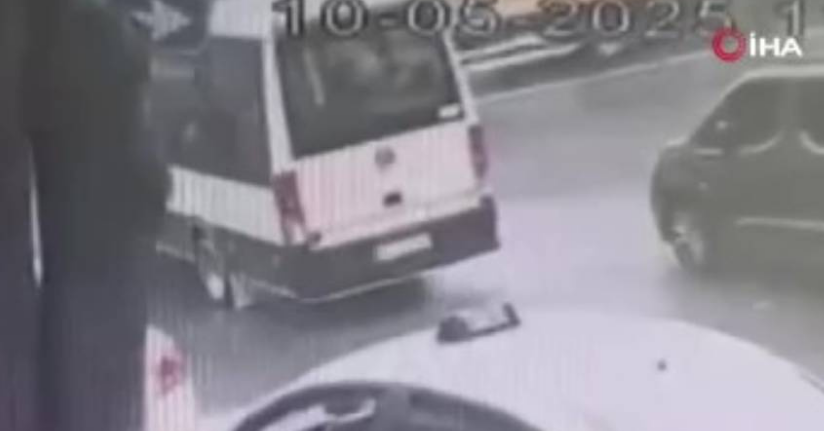 Bayrampaşa’da yokuş aşağı kayan kepçe ortaklığı birbirine kattı