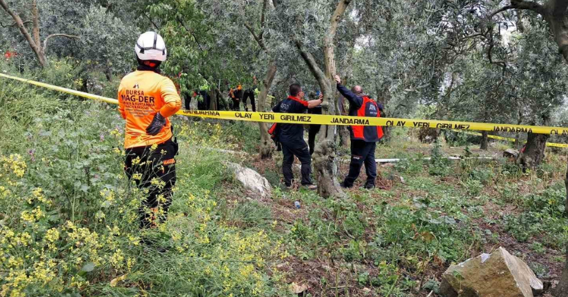 Emekli öğretmen ölü bulundu