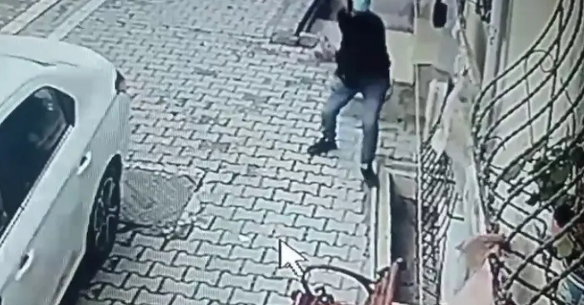 Boşanmak isteyen eşinin evinde kezzapla dehşet saçtı