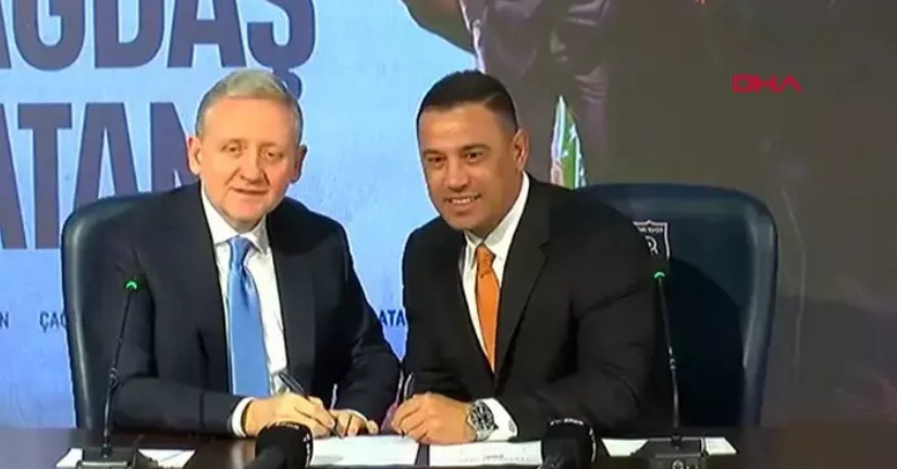 Başakşehir FK, teknik direktör Çağdaş Atan ile sözleşme yeniledi 