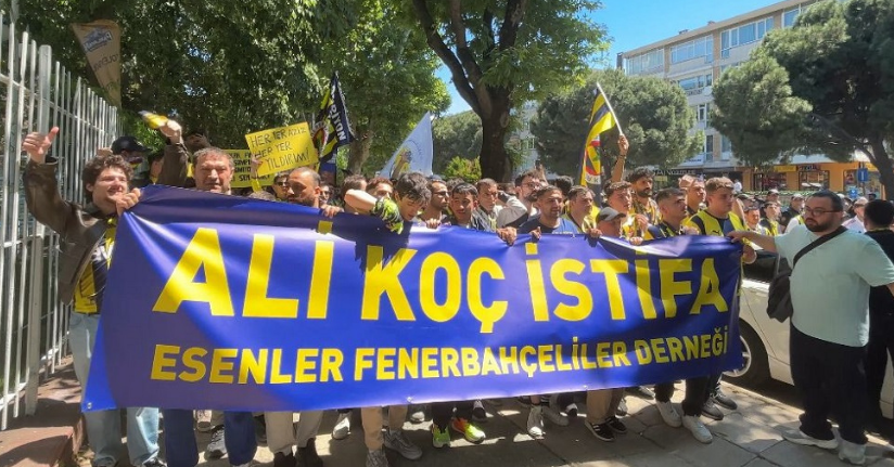 Fenerbahçeli taraftarlar Cadde'den stada kadar yönetimi protesto etmek için yürüdü