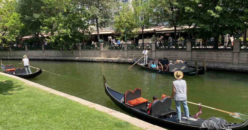 Bayramda Eskişehir’e gelen turistler gondol seferlerini yoğunlaştırdı