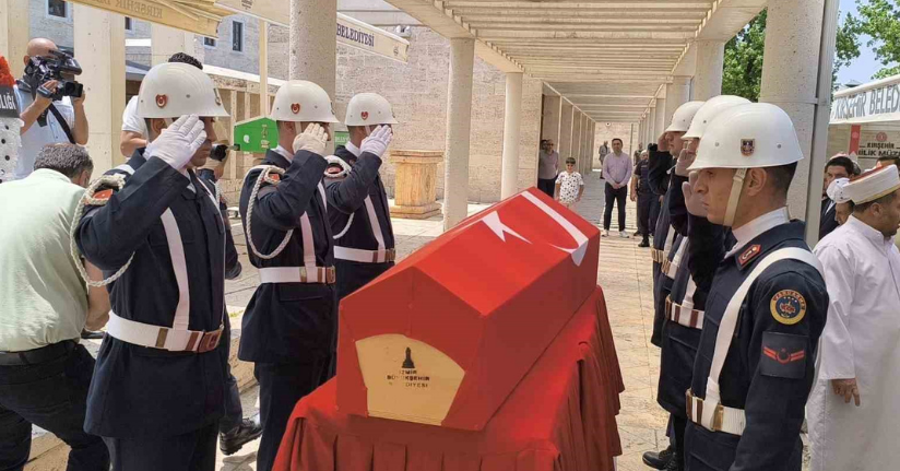 Kırşehirli uzman çavuş ve eşi trafik kazasında hayatını kaybetti