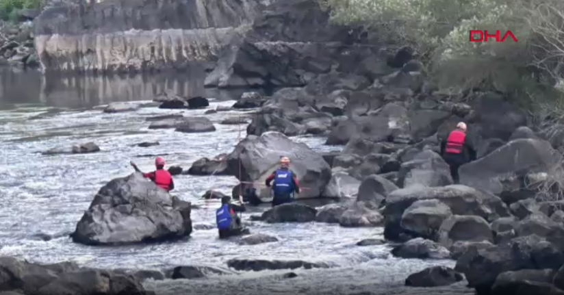 Kura Nehri'ne 2 kişiden 1'i boğuldu, 1'i kayıp