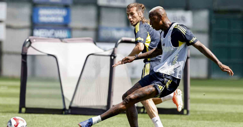 Fenerbahçe’de Başkan Ali Koç, antrenmanı takip etti