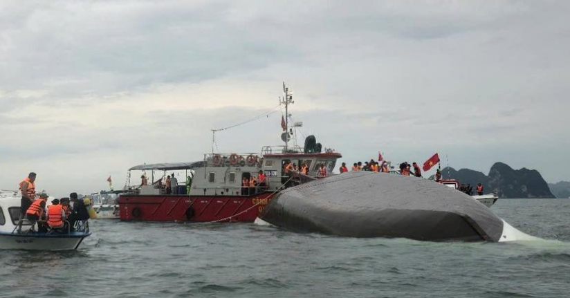 Vietnam'da tur teknesi alabora oldu: 37 ölü
