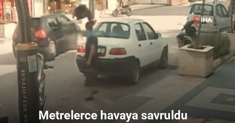 Burdur’da otomobilin çarptığı genç metrelerce havaya savruldu