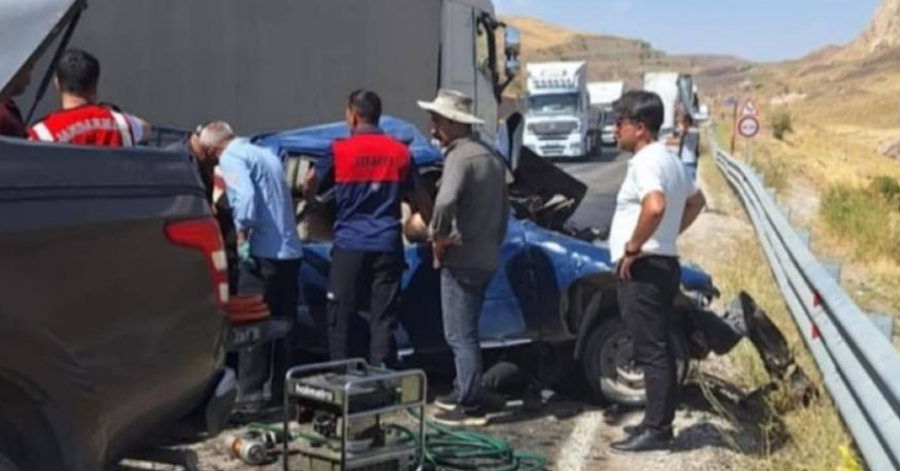 Hakkari-Van karayolunda feci kaza: 3 ölü, 2 yaralı