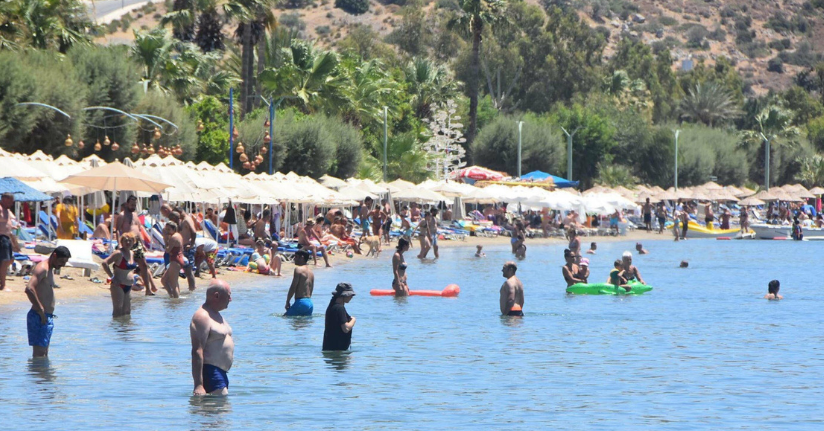 Ege Denizi'nde deniz suyu sıcaklığı arttı: Yüzme sezonu 11 gün uzadı