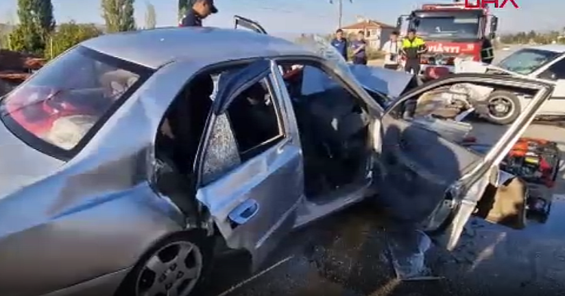 Kırıkkale'de otomobiller çarpıştı: 2 ölü