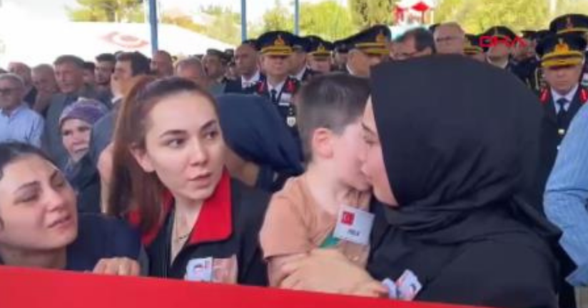 Kaza şehidi uzman çavuş, son yolculuğuna uğurlandı 