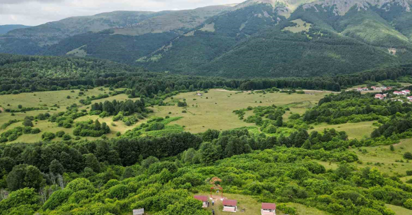 Alpler’i andıran manzarasıyla Cimban Yaylası ziyaretçileri mest ediyor