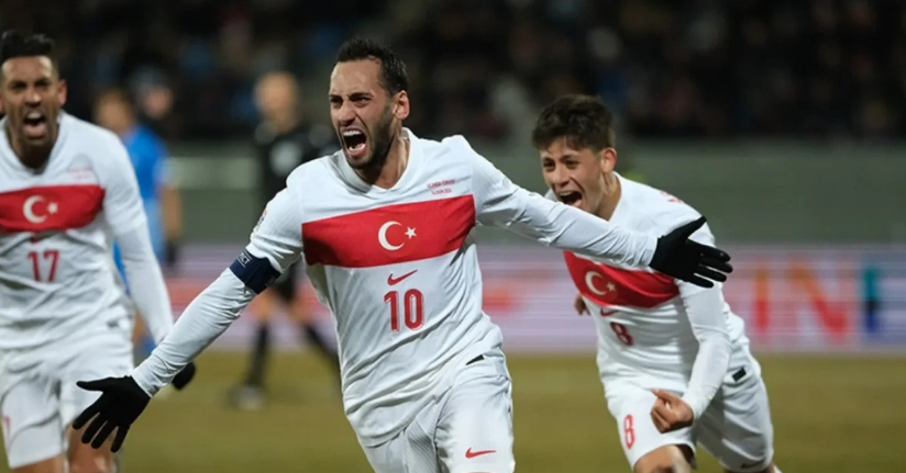 Hakan Çalhanoğlu rekora gidiyor! A Milli formayla “dalya” diyecek