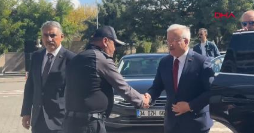 'Valiyi arayacağım' diyen alkollü sürücüye işlem yapan polislere Aksaray Valisi'nden başarı belgesi