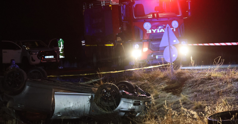 Nevşehir’de otomobil tarlaya uçtu: 2 ölü, 1 yaralı