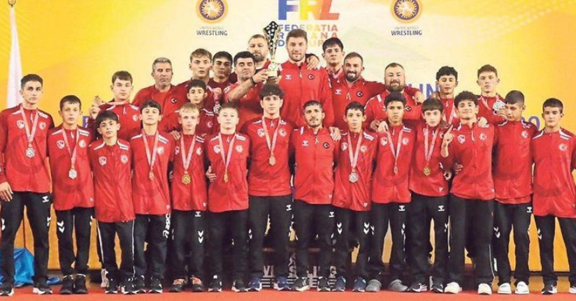 U20 Balkan Güreş Şampiyonası’nda Türkiye üç kategoride şampiyon