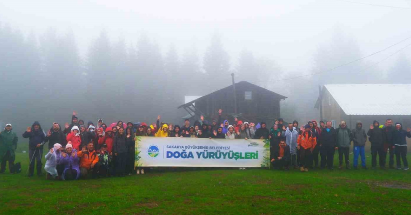 Doğaseverleri büyüleyen rota: 16 kilometre boyunca hiç durmadılar