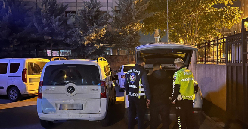 Sancaktepe’de yol verme kavgasında trafik güvenliğini tehlikeye düşüren iki sürücü yakalandı