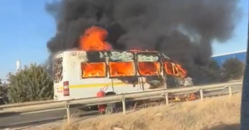 Öğrenci servisinin çarptığı motosikletli feci şekilde hayatını kaybetti