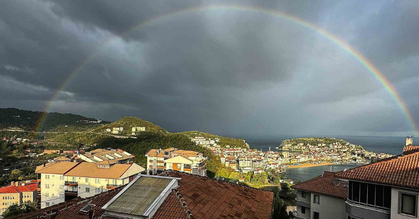 Amasra’da yağmur sonrası gökkuşağı oluştu