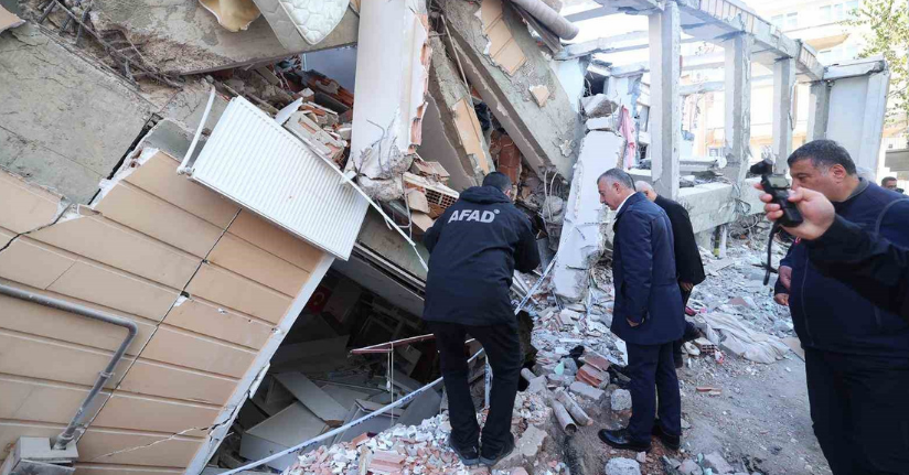 300 metre yarıçapındaki tüm binalarda ve zeminde detaylı ölçümler yapılıyor