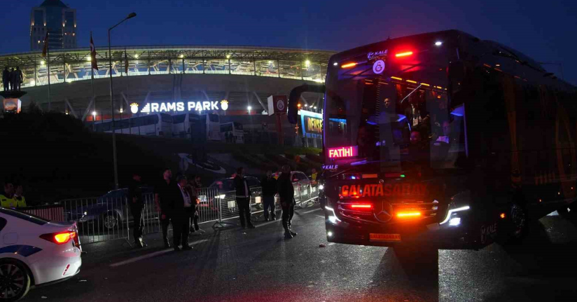 Galatasaray stadyuma ulaştı