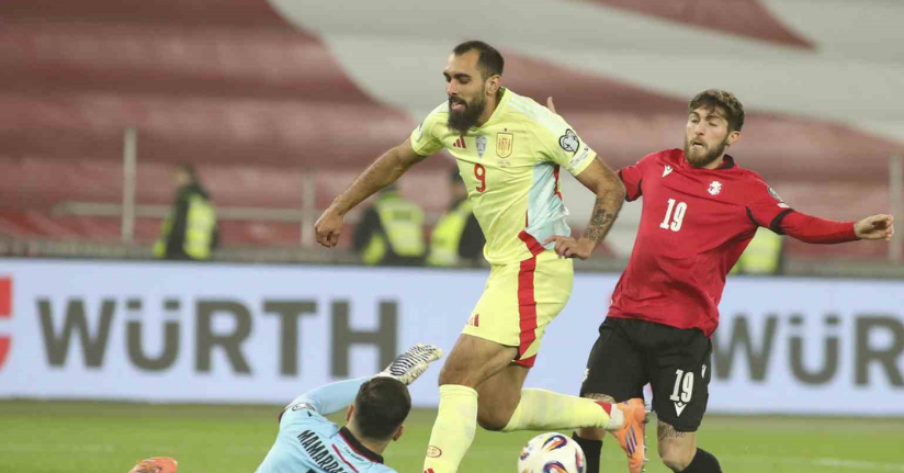 İspanya 5’te 5 yaptı