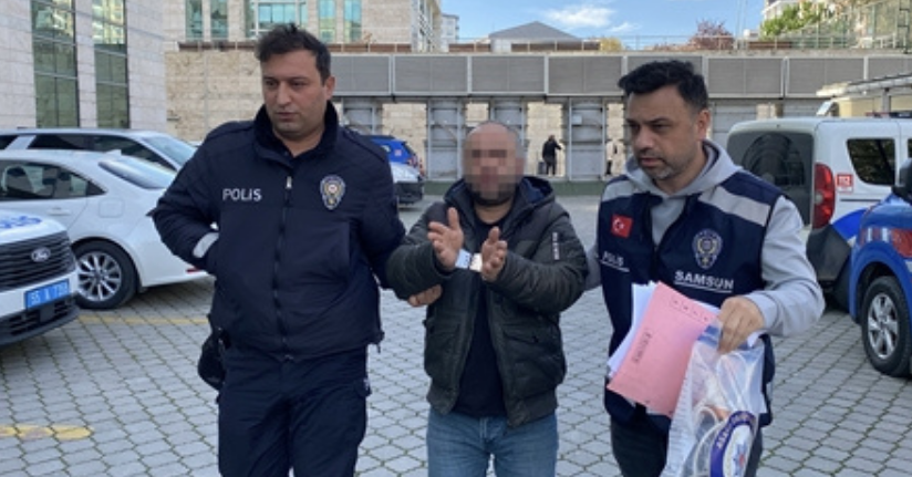 Eşinin başına ütüyle vurup, çocuklarını darbetti