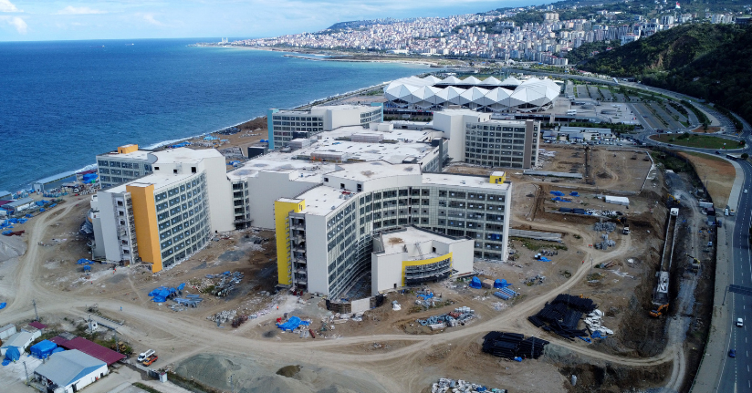 Yüz ölçümü genişleten denize nazır şehir hastanesi inşaatında hummalı çalışma