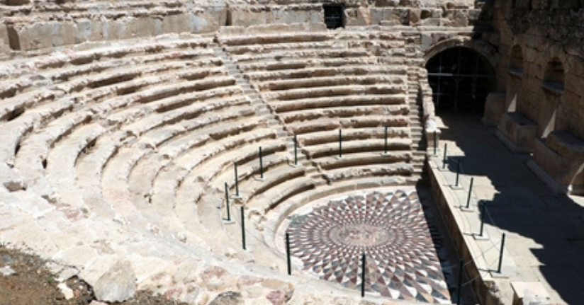 Medusa mozaiğinin üzeri kapatıldı