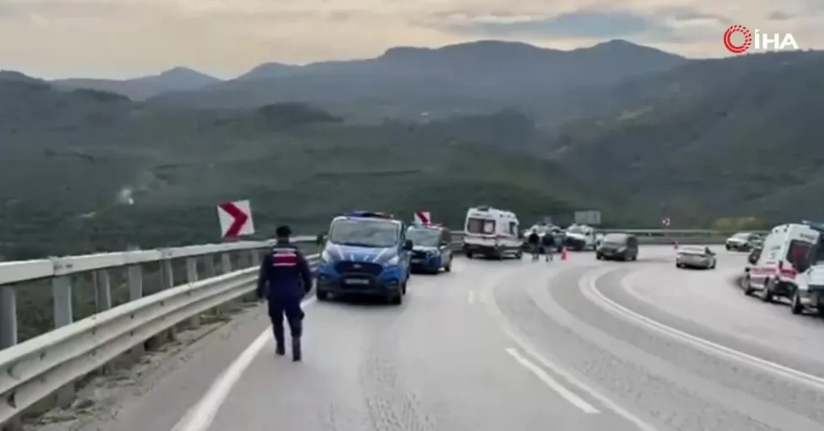 İznik-Yenişehir Yolunda feci kaza: Tır uçurumdan yuvarlandı, 2 ölü